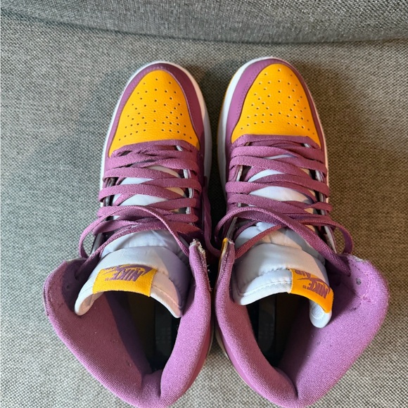 Air Jordan 1 Retro High OG Sneakers Classic Basketball Streetwear Nike Jordans - Picture 2 of 4